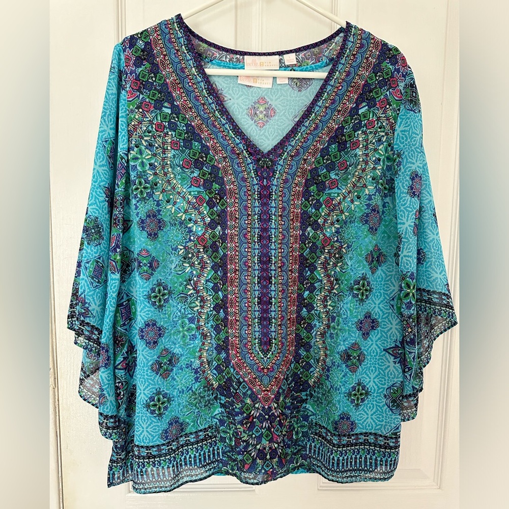 Woman’s Belle Kim Gravel beautiful shirt with matching tank size large. EUC
